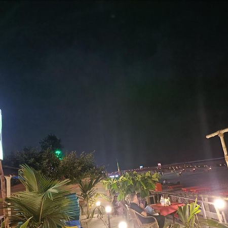 Shantaram Beach Huts 아람볼 외부 사진